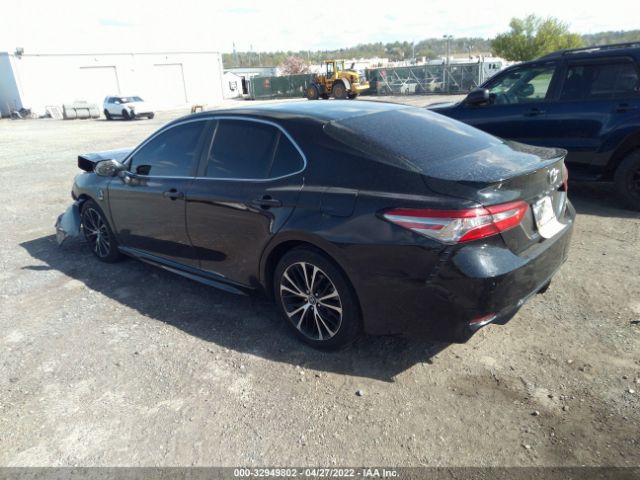 Photo 2 VIN: 4T1B11HK8JU039426 - TOYOTA CAMRY 