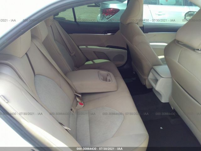 Photo 7 VIN: 4T1B11HK8JU041810 - TOYOTA CAMRY 