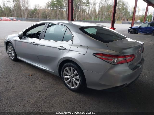 Photo 2 VIN: 4T1B11HK8JU049115 - TOYOTA CAMRY 