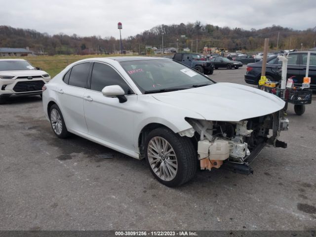 Photo 0 VIN: 4T1B11HK8JU049924 - TOYOTA CAMRY 