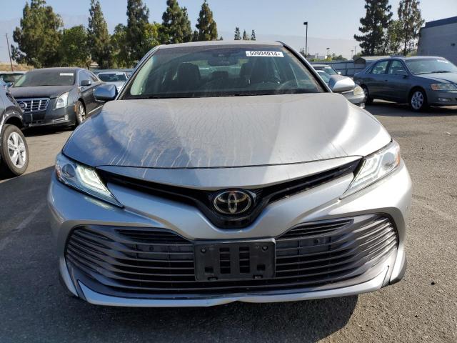 Photo 4 VIN: 4T1B11HK8JU052077 - TOYOTA CAMRY L 