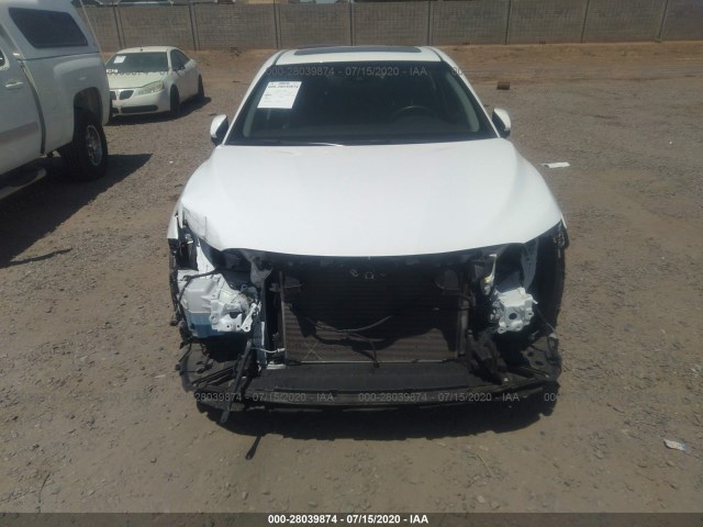 Photo 5 VIN: 4T1B11HK8JU055268 - TOYOTA CAMRY 