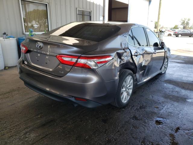 Photo 3 VIN: 4T1B11HK8JU060518 - TOYOTA CAMRY L 