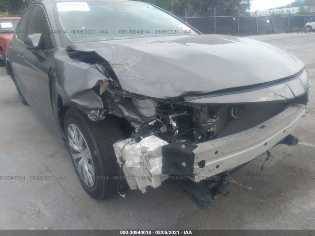 Photo 5 VIN: 4T1B11HK8JU065718 - TOYOTA CAMRY 