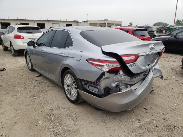 Photo 2 VIN: 4T1B11HK8JU066433 - TOYOTA CAMRY L 