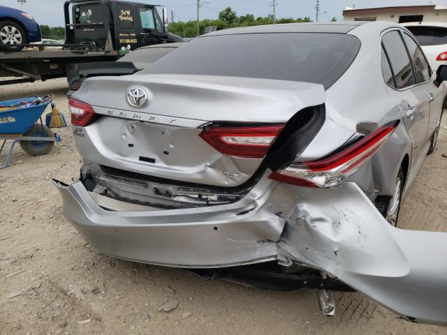 Photo 8 VIN: 4T1B11HK8JU066433 - TOYOTA CAMRY L 