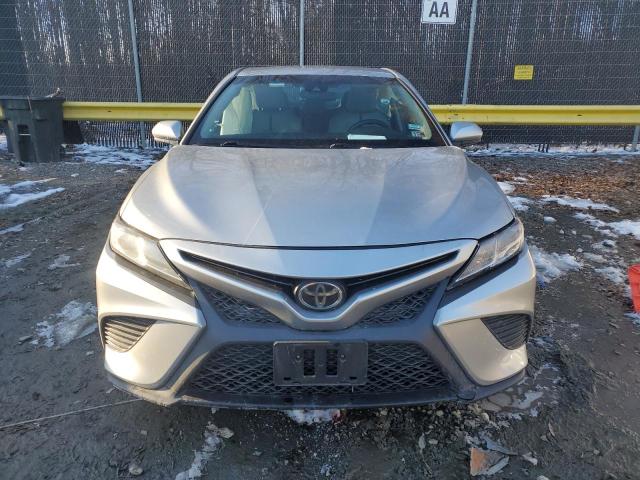 Photo 4 VIN: 4T1B11HK8JU068960 - TOYOTA CAMRY 