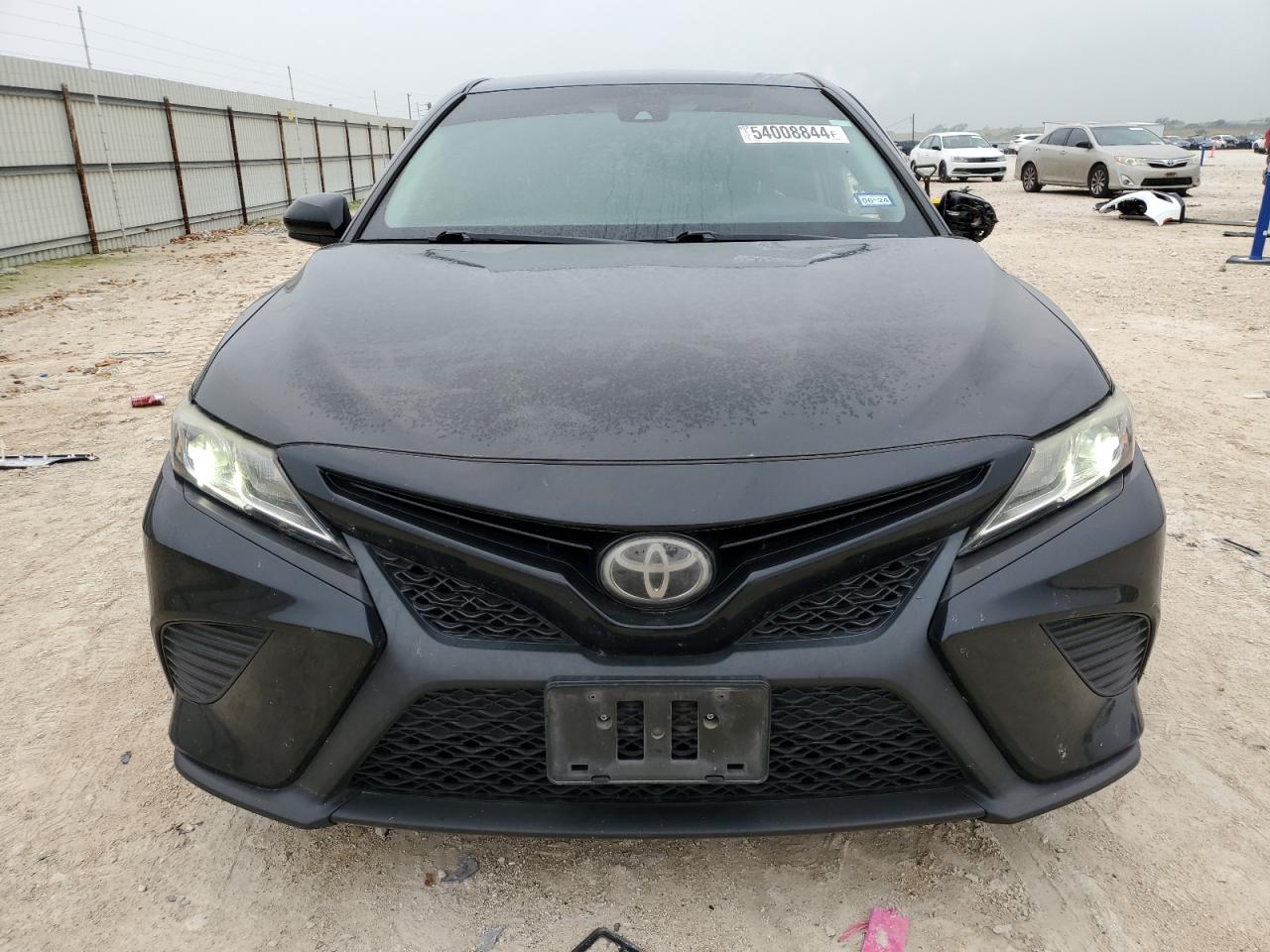 Photo 4 VIN: 4T1B11HK8JU071776 - TOYOTA CAMRY 