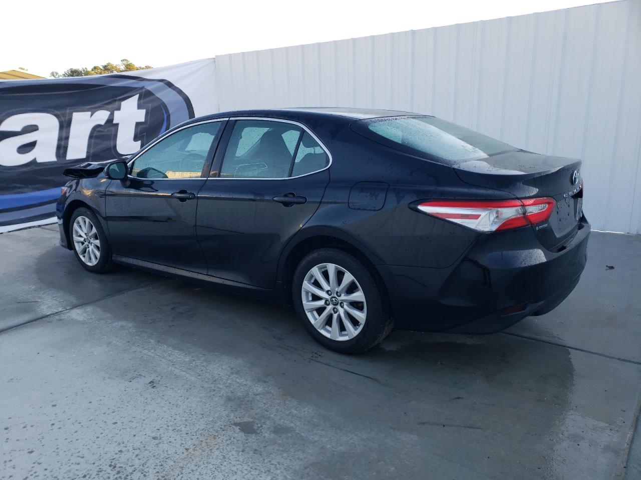 Photo 1 VIN: 4T1B11HK8JU079800 - TOYOTA CAMRY 