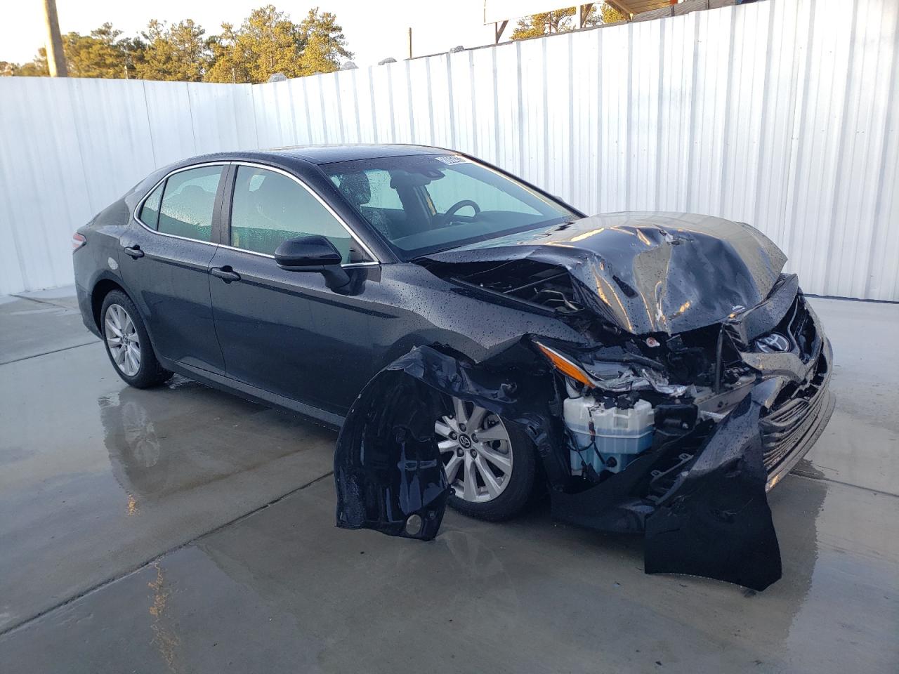 Photo 3 VIN: 4T1B11HK8JU079800 - TOYOTA CAMRY 