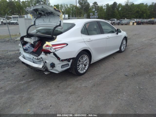 Photo 3 VIN: 4T1B11HK8JU088643 - TOYOTA CAMRY 