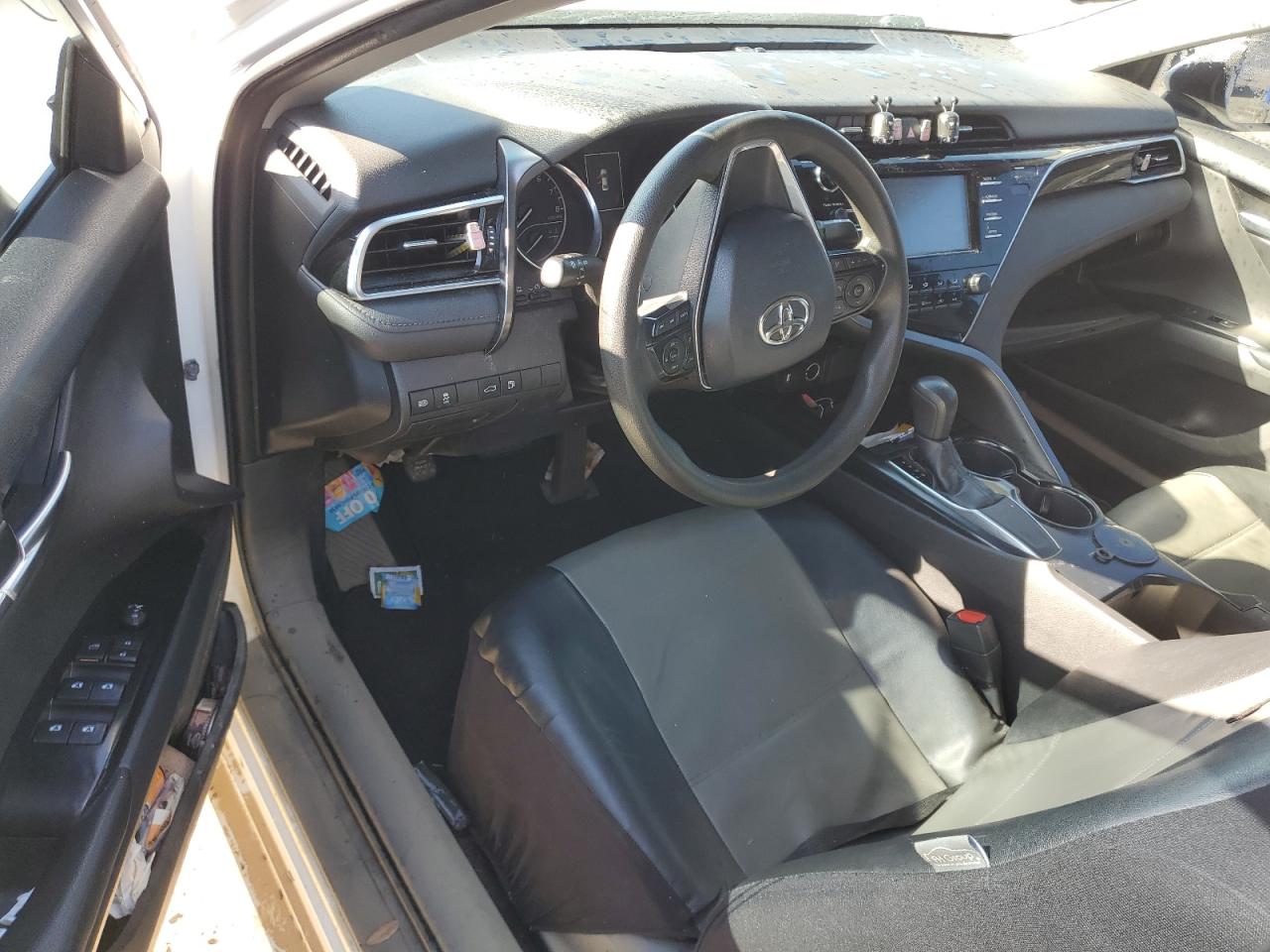 Photo 7 VIN: 4T1B11HK8JU103898 - TOYOTA CAMRY 