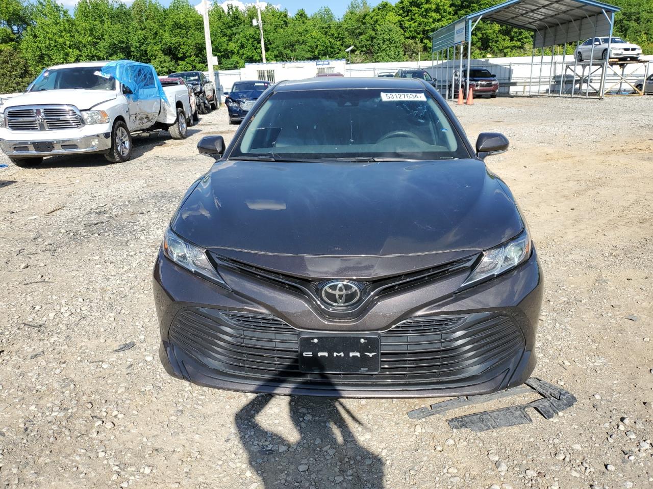 Photo 4 VIN: 4T1B11HK8JU106106 - TOYOTA CAMRY 