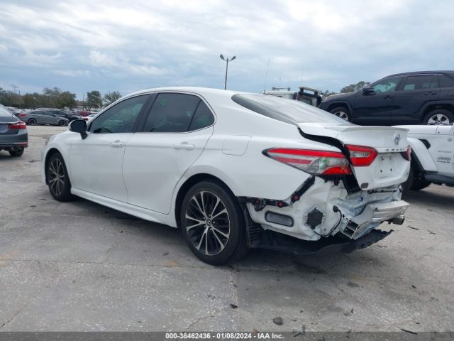 Photo 2 VIN: 4T1B11HK8JU129076 - TOYOTA CAMRY 