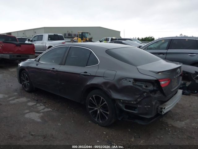 Photo 2 VIN: 4T1B11HK8JU129773 - TOYOTA CAMRY 