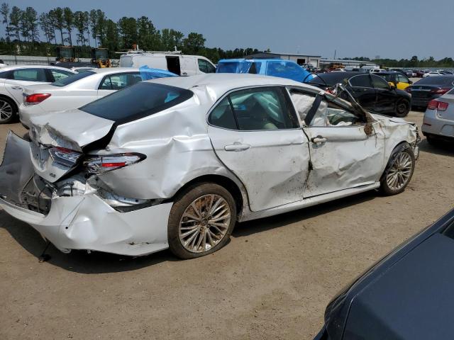 Photo 2 VIN: 4T1B11HK8JU134035 - TOYOTA CAMRY L 