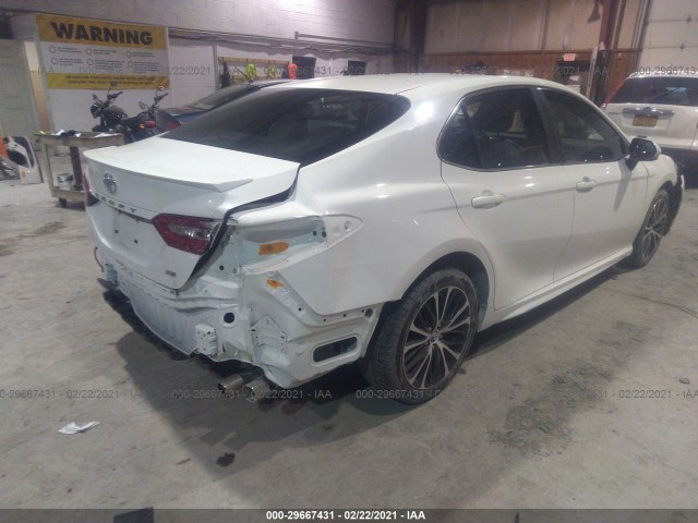 Photo 3 VIN: 4T1B11HK8JU145777 - TOYOTA CAMRY 