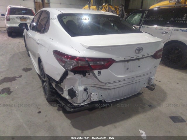 Photo 5 VIN: 4T1B11HK8JU145777 - TOYOTA CAMRY 