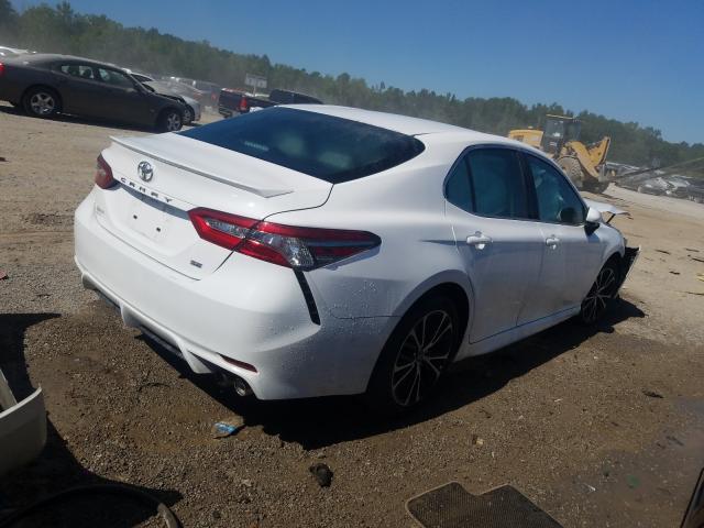 Photo 3 VIN: 4T1B11HK8JU152910 - TOYOTA CAMRY L 