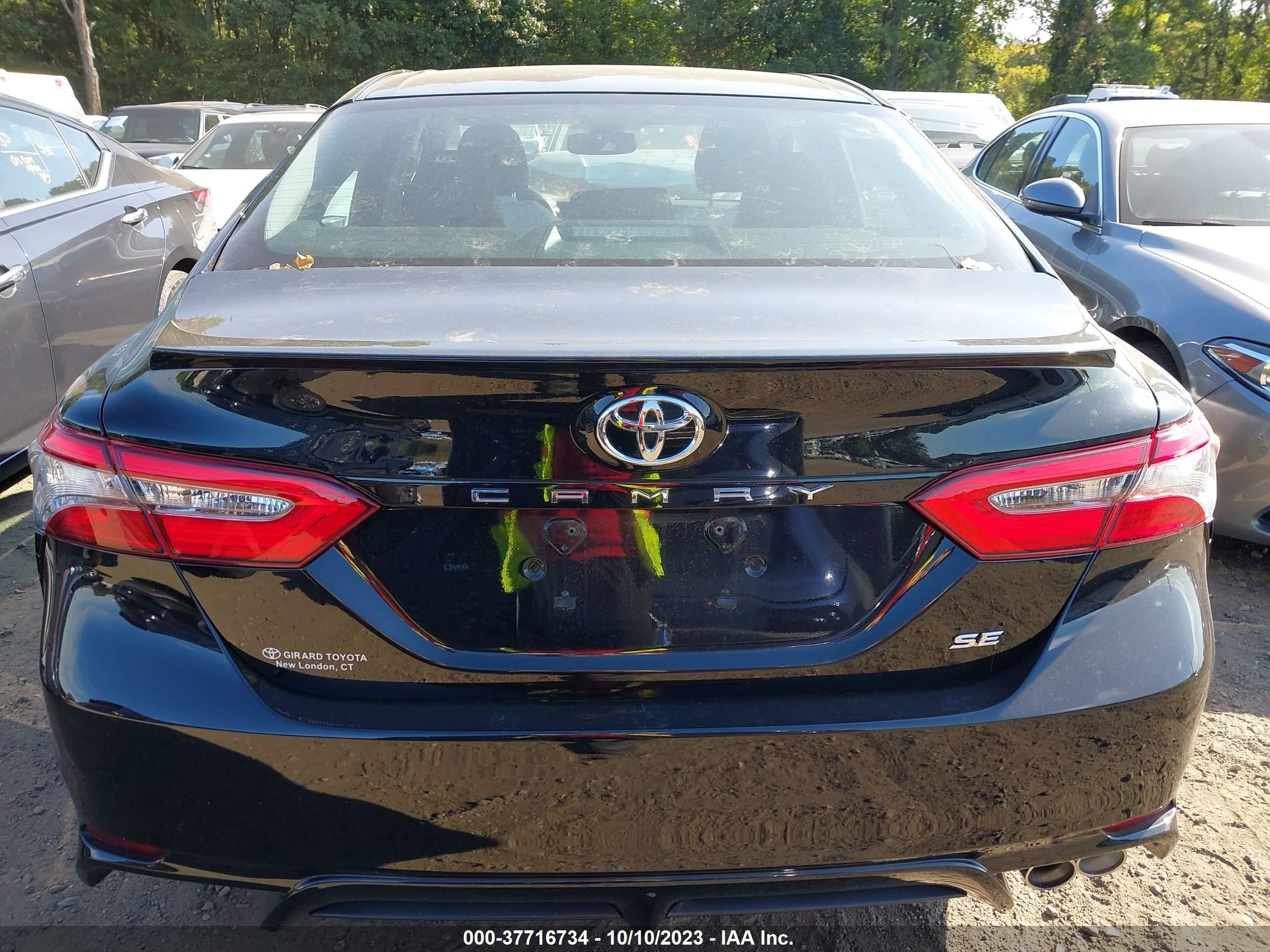 Photo 15 VIN: 4T1B11HK8JU155984 - TOYOTA CAMRY 