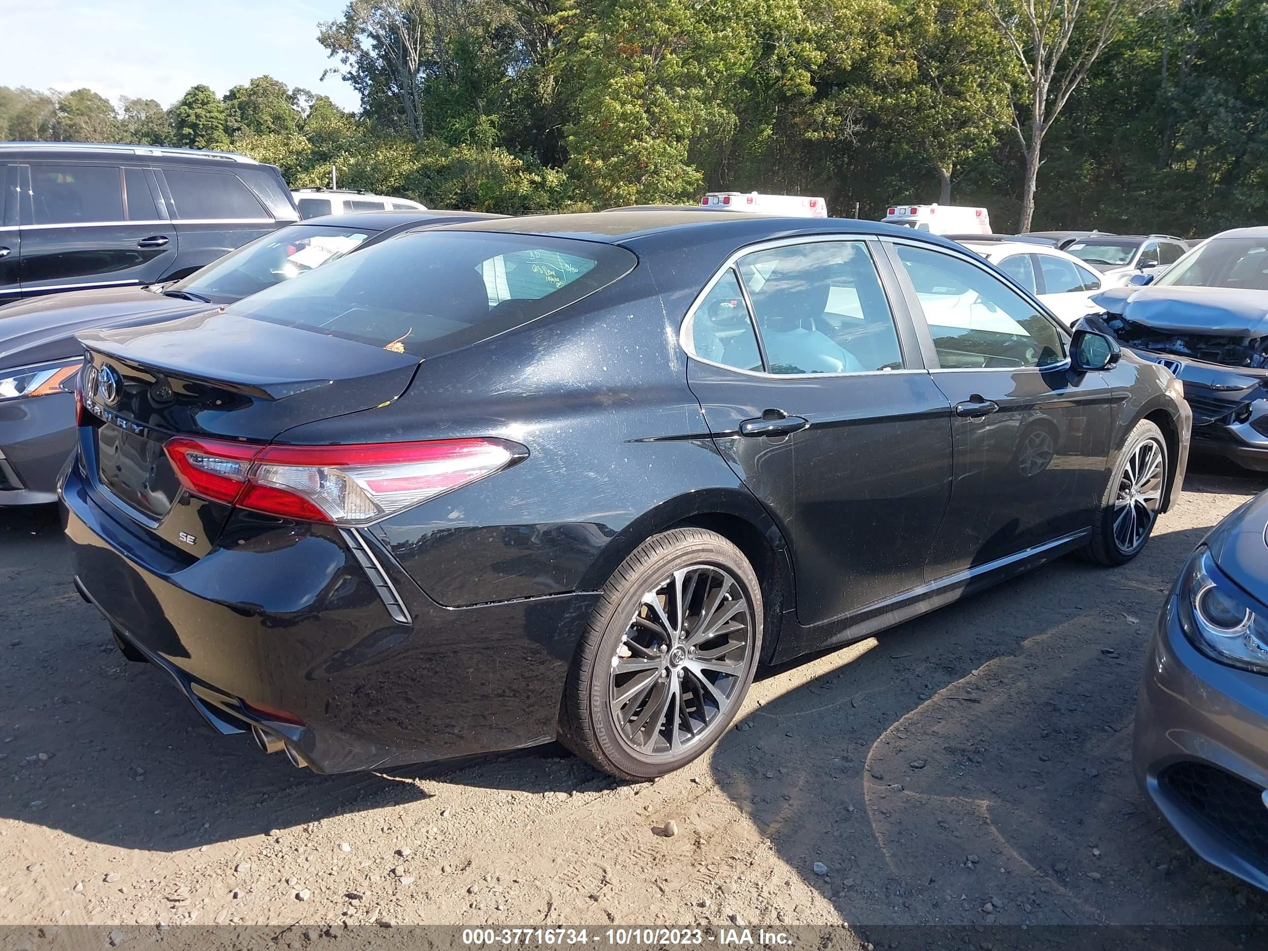 Photo 3 VIN: 4T1B11HK8JU155984 - TOYOTA CAMRY 