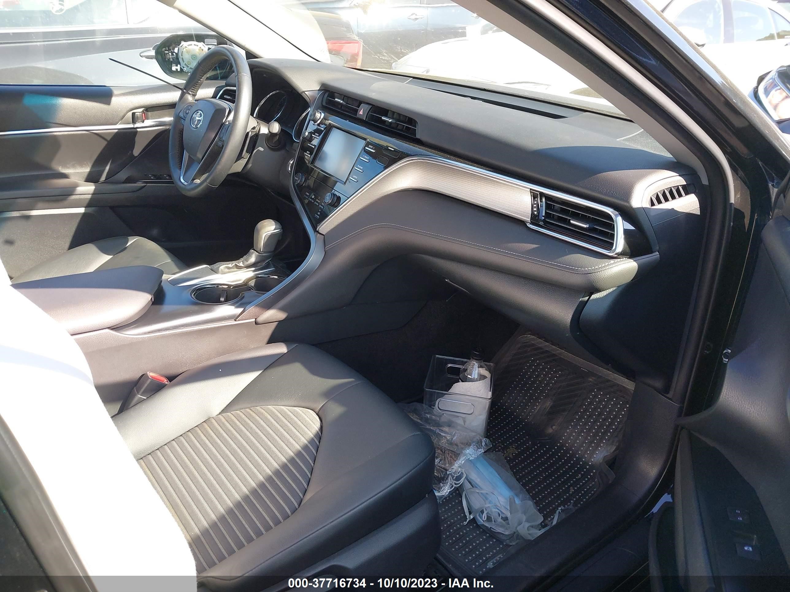 Photo 4 VIN: 4T1B11HK8JU155984 - TOYOTA CAMRY 