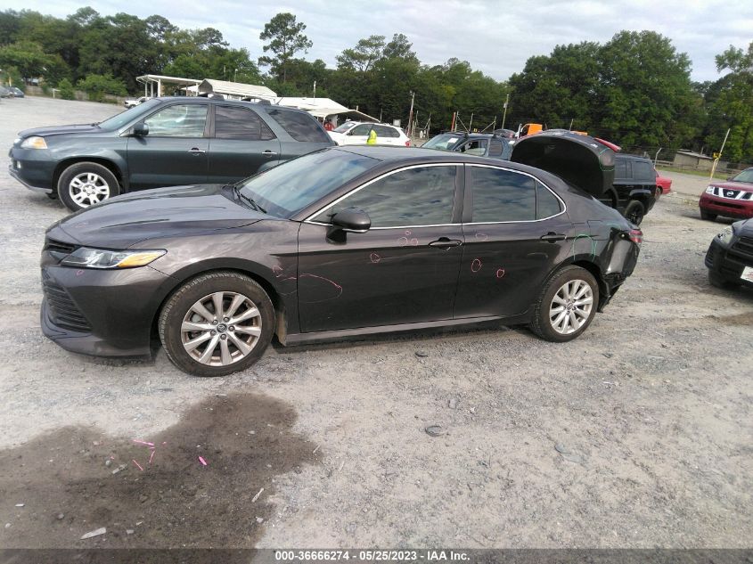 Photo 1 VIN: 4T1B11HK8JU506473 - TOYOTA CAMRY 