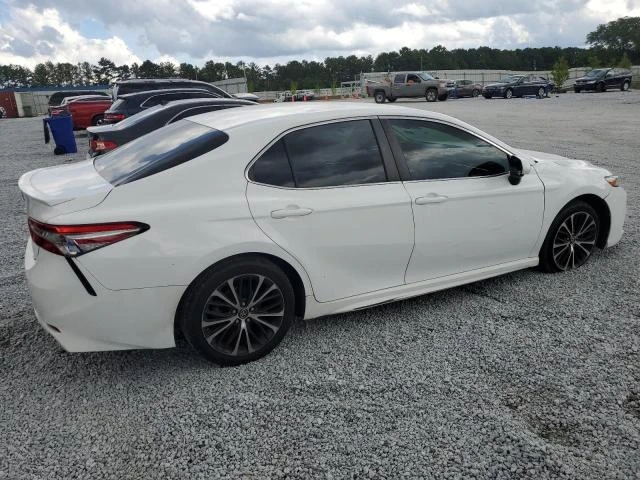 Photo 2 VIN: 4T1B11HK8JU519238 - TOYOTA CAMRY L 