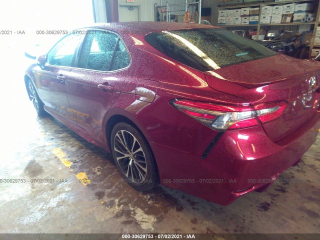 Photo 2 VIN: 4T1B11HK8JU529347 - TOYOTA CAMRY 