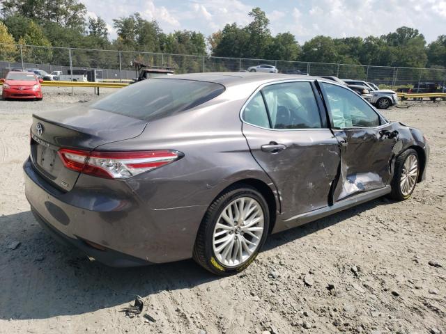 Photo 2 VIN: 4T1B11HK8JU530109 - TOYOTA CAMRY 