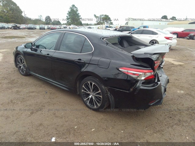 Photo 2 VIN: 4T1B11HK8JU545841 - TOYOTA CAMRY 