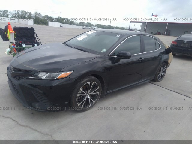 Photo 1 VIN: 4T1B11HK8JU545841 - TOYOTA CAMRY 