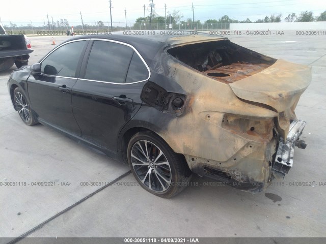 Photo 2 VIN: 4T1B11HK8JU545841 - TOYOTA CAMRY 