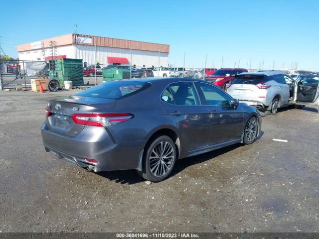 Photo 3 VIN: 4T1B11HK8JU547864 - TOYOTA CAMRY 