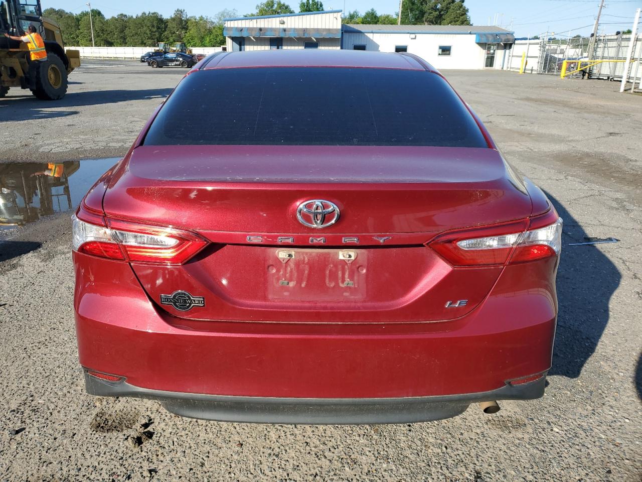 Photo 5 VIN: 4T1B11HK8JU554670 - TOYOTA CAMRY 