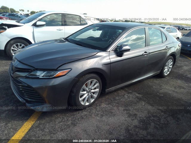 Photo 1 VIN: 4T1B11HK8JU557987 - TOYOTA CAMRY 