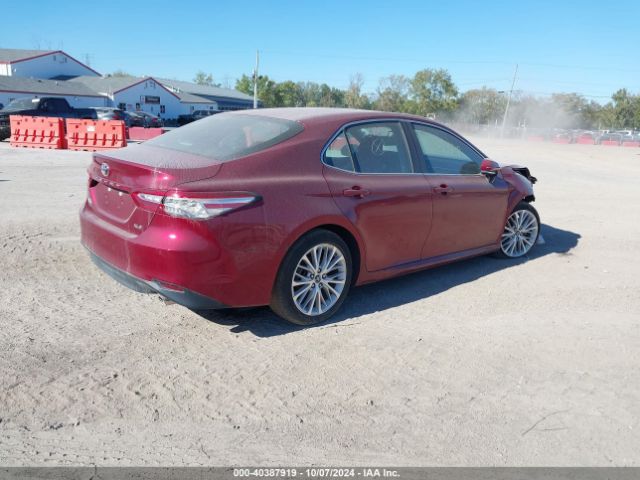 Photo 3 VIN: 4T1B11HK8JU562798 - TOYOTA CAMRY 