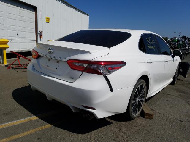 Photo 3 VIN: 4T1B11HK8JU564020 - TOYOTA CAMRY L 