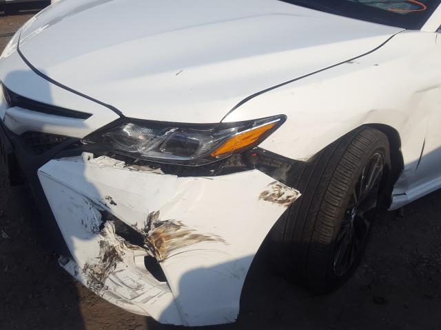 Photo 8 VIN: 4T1B11HK8JU573798 - TOYOTA CAMRY L 