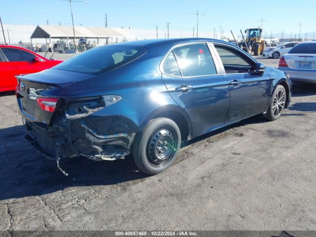 Photo 3 VIN: 4T1B11HK8JU583375 - TOYOTA CAMRY 