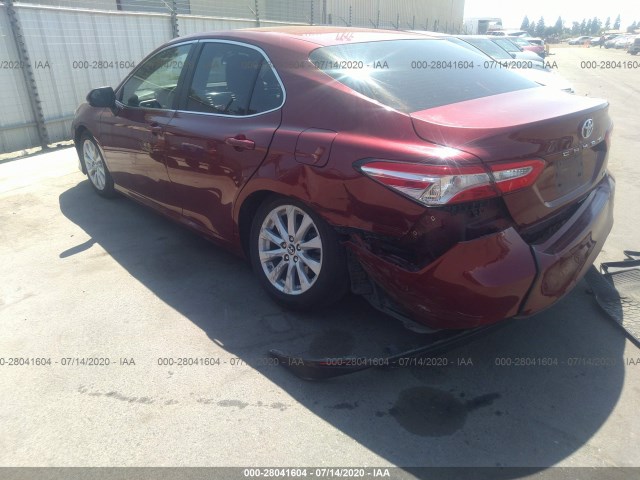 Photo 2 VIN: 4T1B11HK8JU589077 - TOYOTA CAMRY 