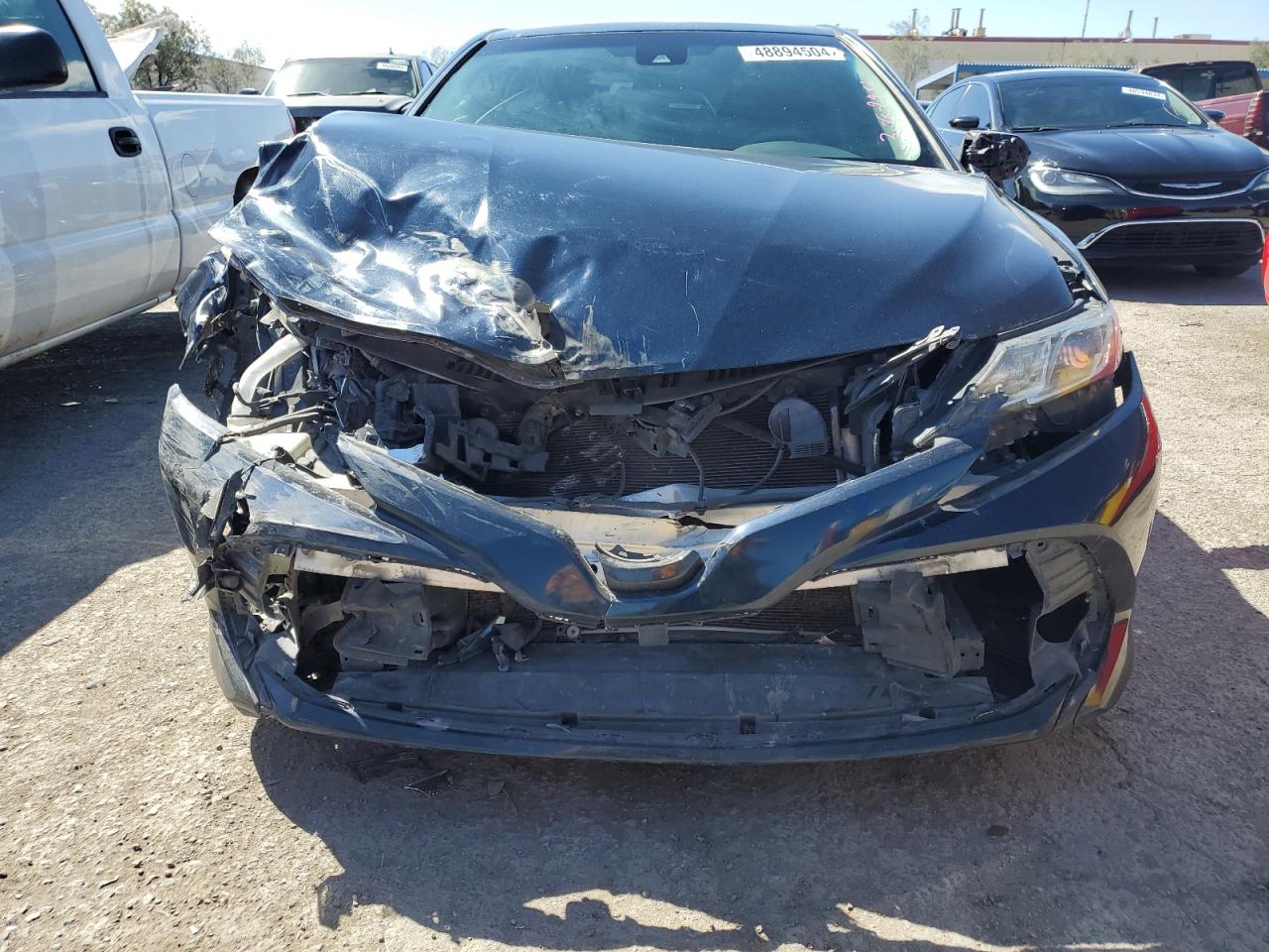 Photo 4 VIN: 4T1B11HK8JU589435 - TOYOTA CAMRY 