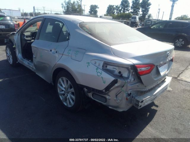 Photo 2 VIN: 4T1B11HK8JU594201 - TOYOTA CAMRY 