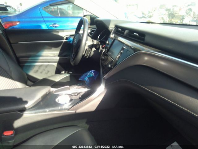 Photo 4 VIN: 4T1B11HK8JU600904 - TOYOTA CAMRY 