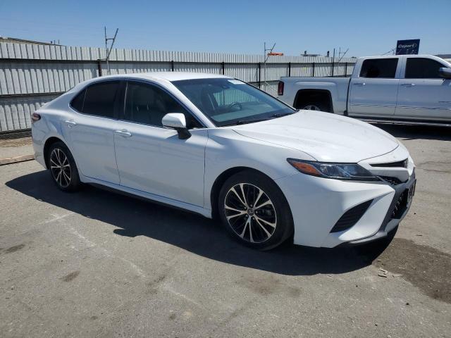 Photo 3 VIN: 4T1B11HK8JU605715 - TOYOTA CAMRY L 