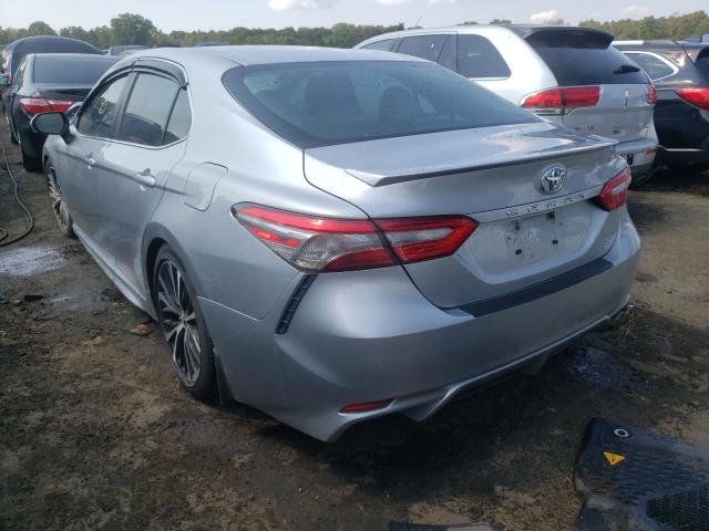 Photo 2 VIN: 4T1B11HK8JU607559 - TOYOTA CAMRY L 