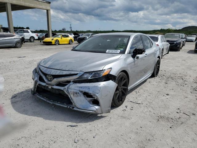 Photo 1 VIN: 4T1B11HK8JU610655 - TOYOTA CAMRY L 