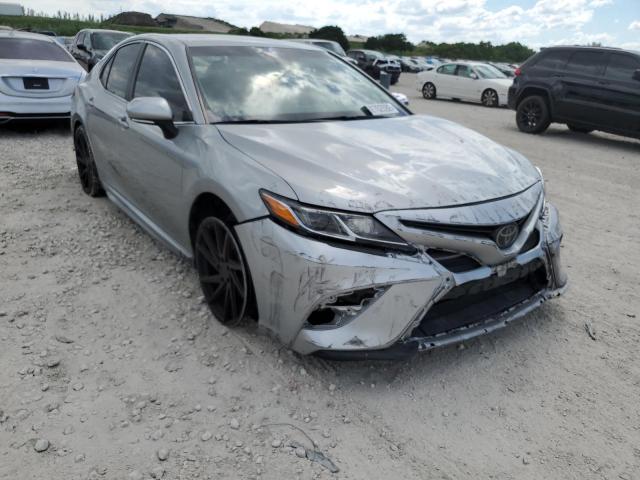 Photo 8 VIN: 4T1B11HK8JU610655 - TOYOTA CAMRY L 