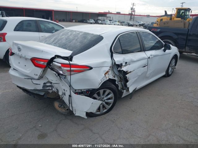 Photo 3 VIN: 4T1B11HK8JU616343 - TOYOTA CAMRY 