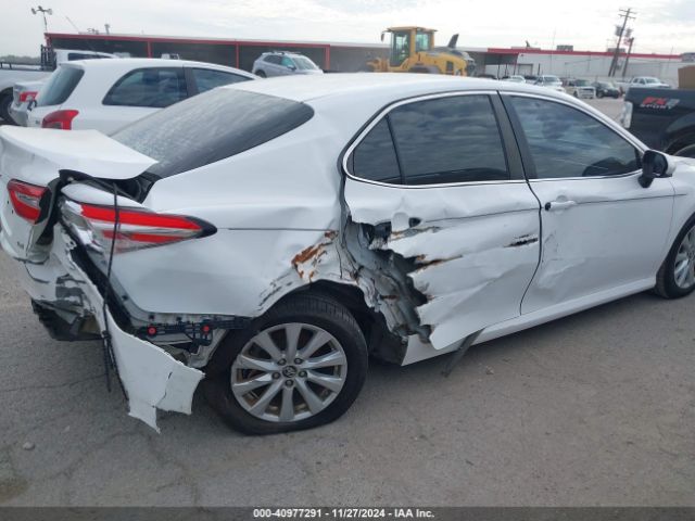 Photo 5 VIN: 4T1B11HK8JU616343 - TOYOTA CAMRY 